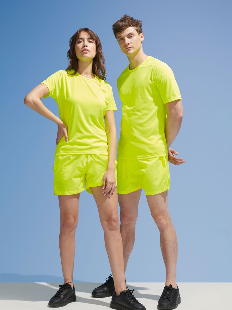 Футболка унисекс Sporty 140, черная / Миниатюра имиджевого (1000)