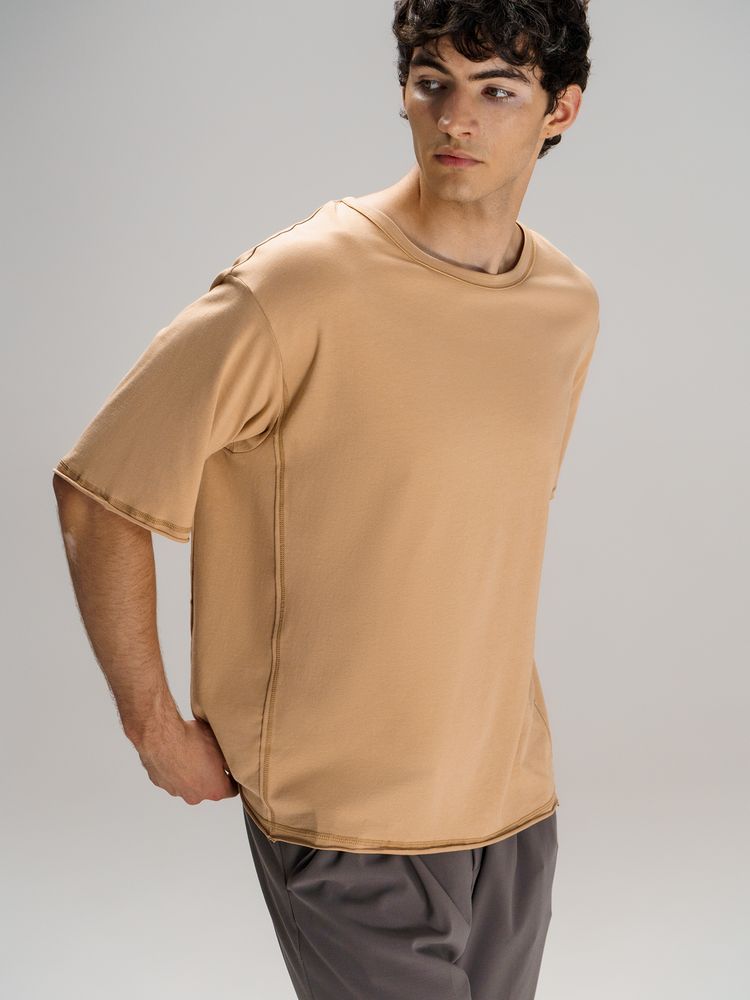 Футболка оверсайз унисекс Vozduh, бежевая / Миниатюра модельного (1000)