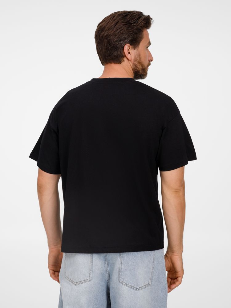 Футболка оверсайз унисекс Legacy, черная / Миниатюра модельного (1000)