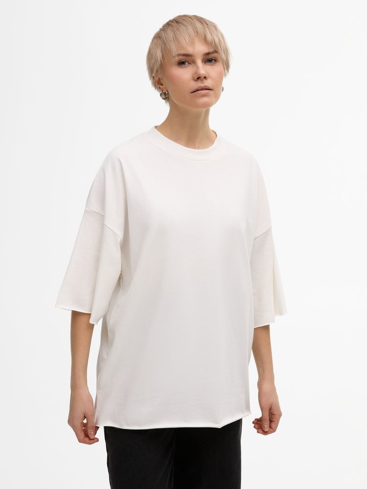 Футболка унисекс T1, молочно-белая / Миниатюра модельного (1000)