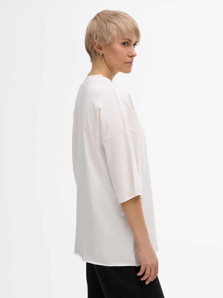 Футболка унисекс T1, молочно-белая / Миниатюра модельного (1000)