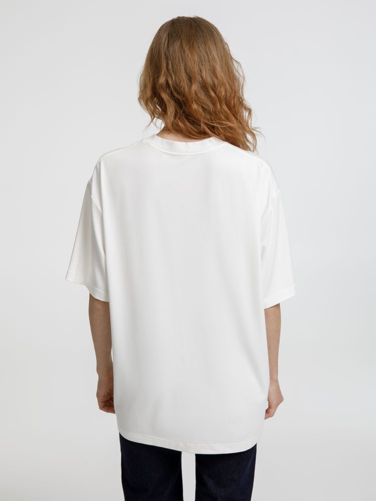 Футболка оверсайз унисекс Lavinia, белая / Миниатюра модельного (1000)