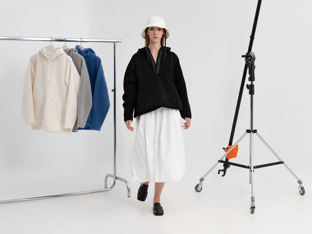 Анорак унисекс Oblako, черный / Миниатюра модельного (1000)