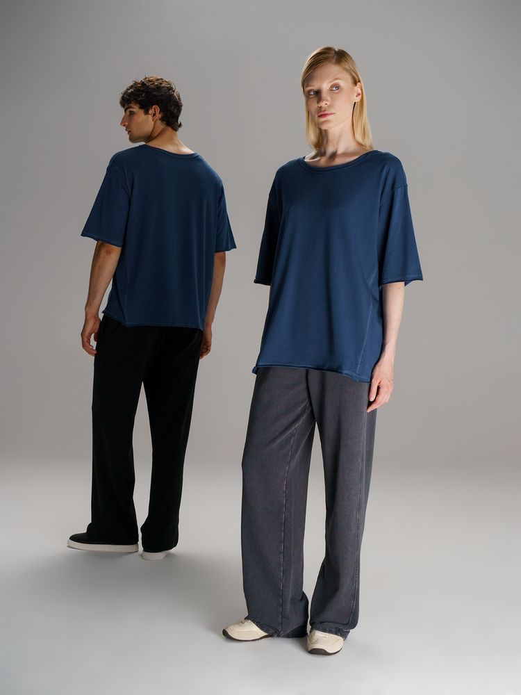 Футболка оверсайз унисекс Vozduh, темно-синяя / Миниатюра модельного (1000)