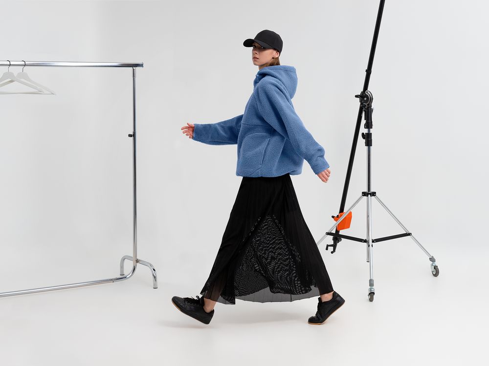 Бейсболка Kosmos, черная / Миниатюра модельного (1000)