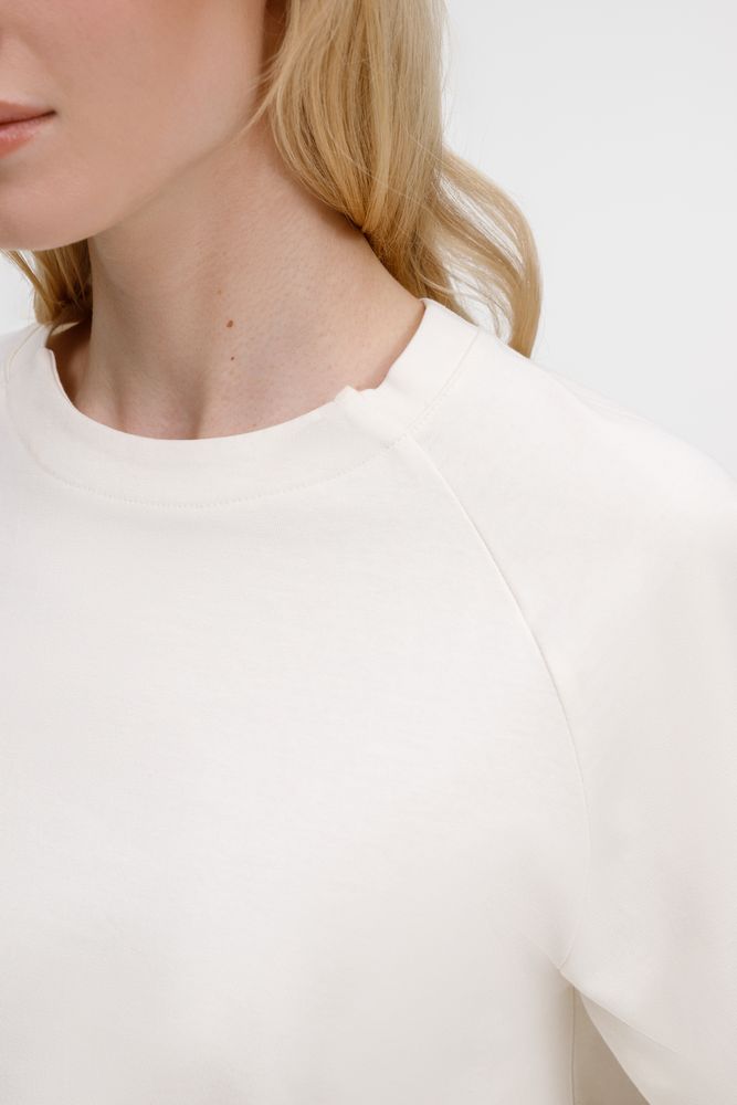 Футболка оверсайз унисекс Avenu, молочно-белая / Миниатюра модельного (1000)