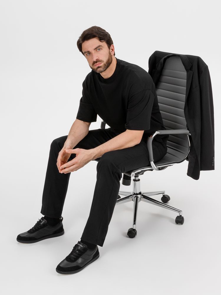 Футболка оверсайз Big Boss, черная / Миниатюра модельного (1000)