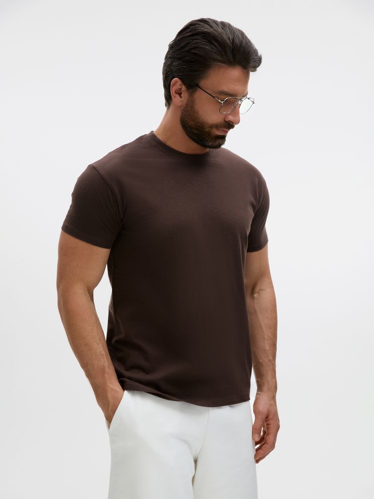 Футболка унисекс Regent 150, темно-коричневая (шоколад) / Миниатюра модельного (1000)