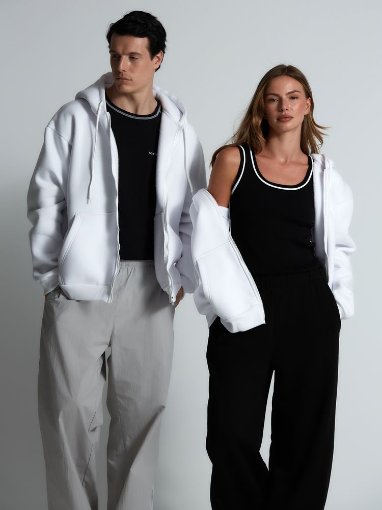 Толстовка унисекс оверсайз Zippy, белая / Миниатюра модельного (1000)