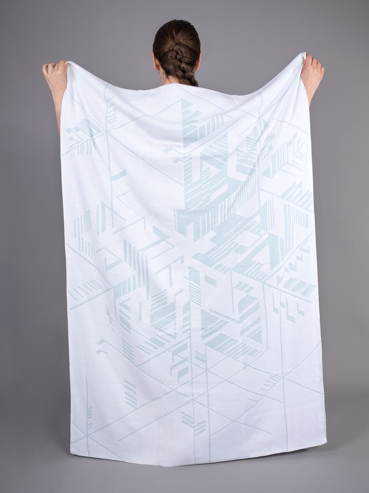 Плед Winterflake, бело-голубой с люрексом / Миниатюра имиджевого (1000)