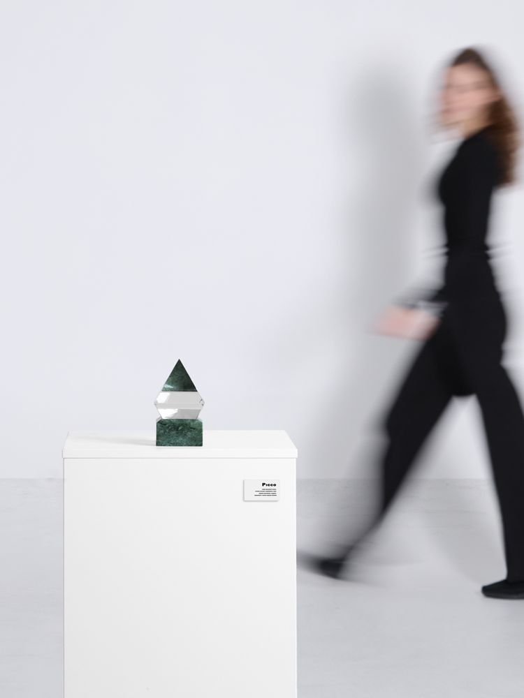 Стела Picco / Миниатюра имиджевого (1000)