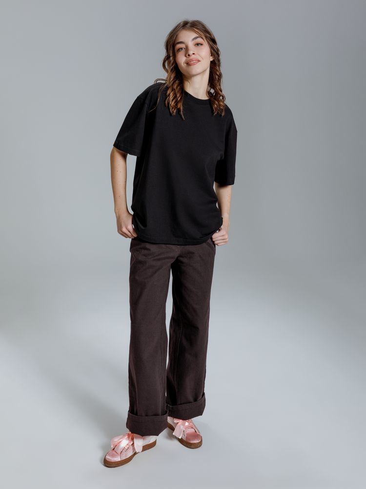 Футболка оверсайз Kangas, черная / Миниатюра модельного (1000)