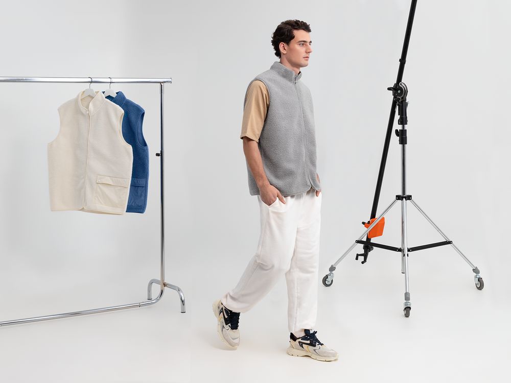 Жилет унисекс Oblako, светло-серый / Миниатюра модельного (1000)