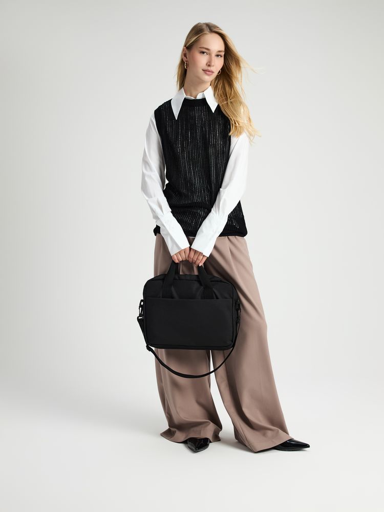 Сумка для ноутбука Delegate, черная / Миниатюра модельного (1000)