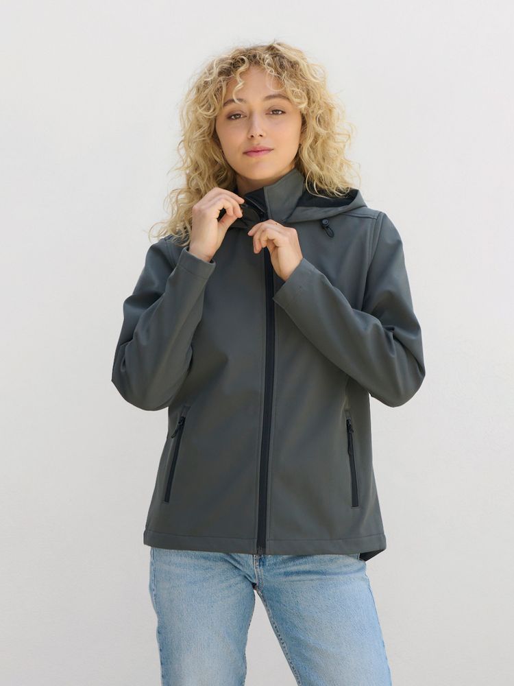 Куртка софтшелл с капюшоном женская Race Women, темно-серая / Миниатюра модельного (1000)