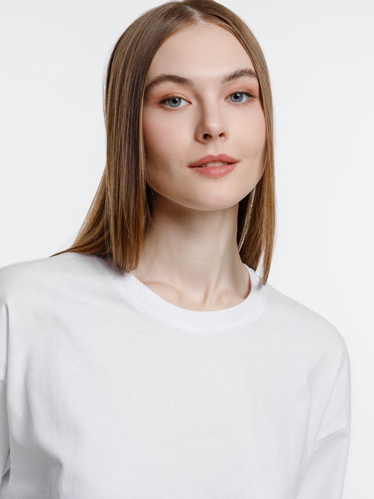 Футболка оверсайз унисекс Base Space, белая / Миниатюра модельного (1000)