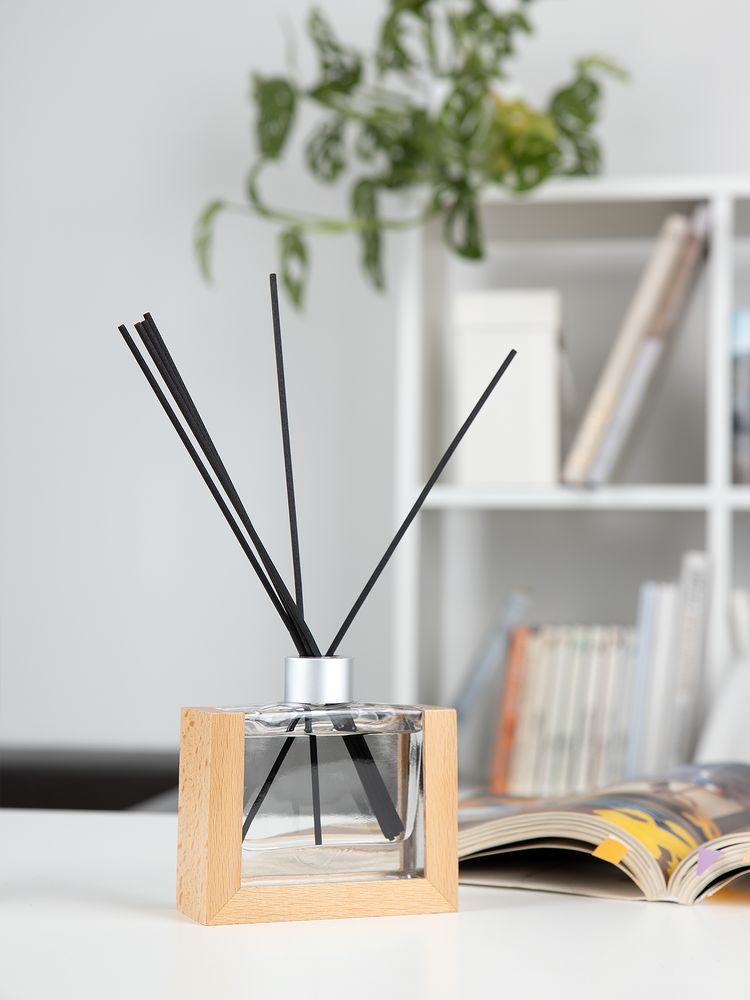 Диффузор ароматический Tuoksu, гиацинт и древесина груши / Миниатюра имиджевого (1000)