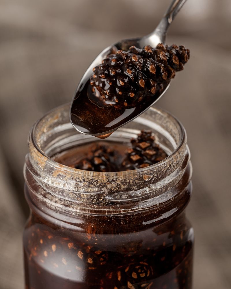 Варенье Jammy, из сосновых шишек / Миниатюра WWW (1000)