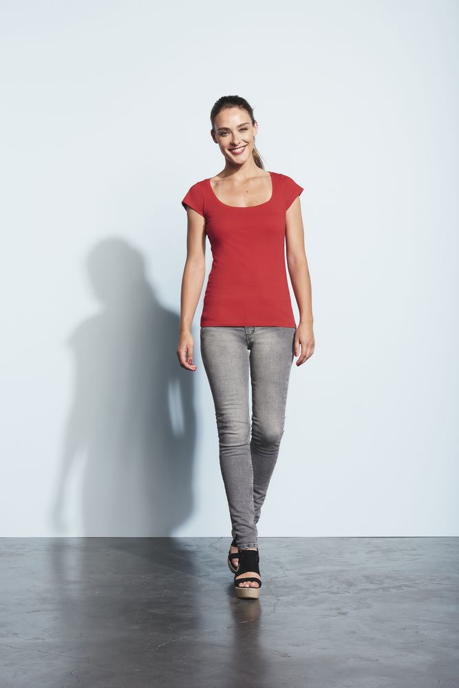 Футболка женская Melrose 150 с глубоким вырезом, белая / Миниатюра WWW (1000)