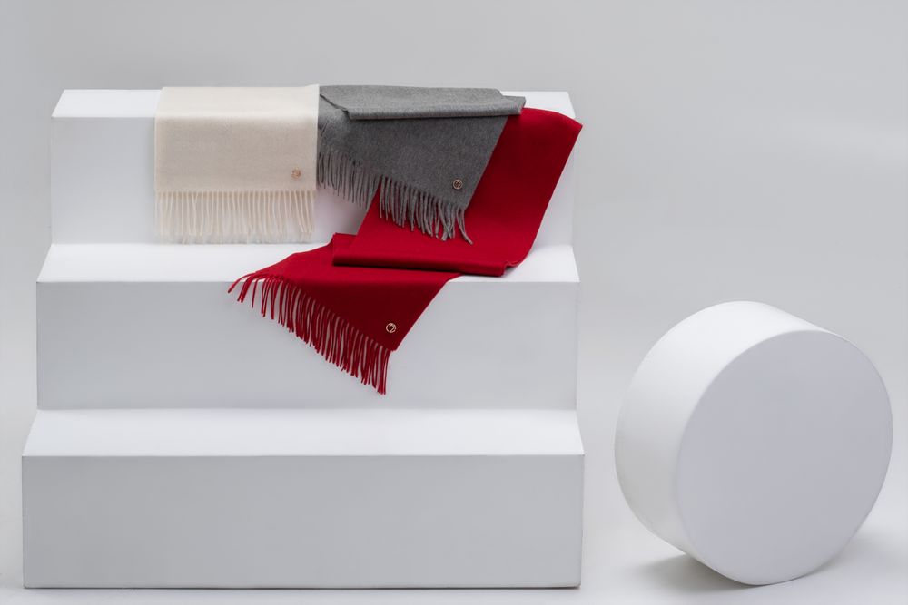 Шарф Graceful, белый / Миниатюра WWW (1000)