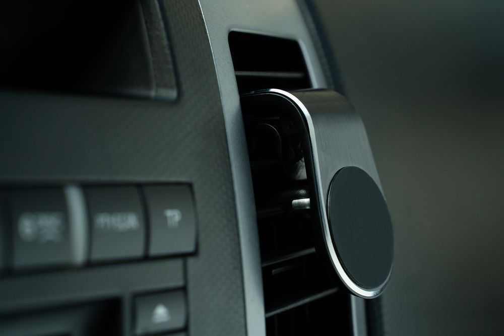 Магнитный держатель для смартфонов Pinch, серебристый / Миниатюра WWW (1000)