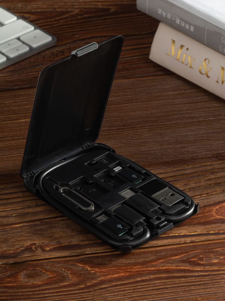 Органайзер с беспроводной зарядкой и набором адаптеров Octopod, черный / Миниатюра WWW (1000)