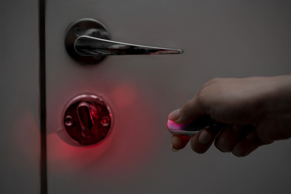 Брелок для поиска ключей Signalet ver.2, черный / Миниатюра WWW (1000)