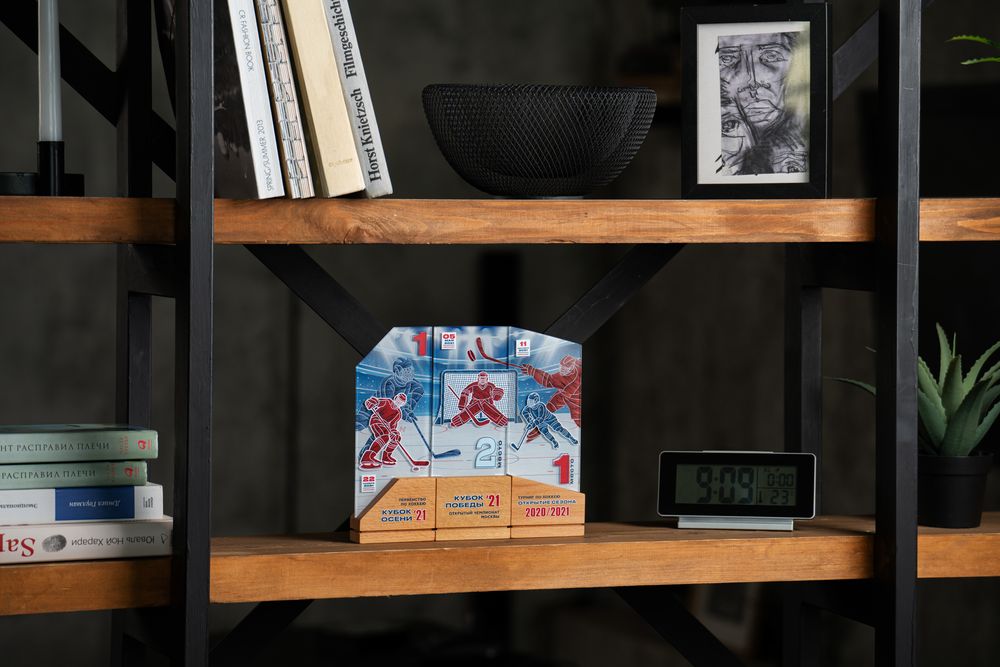 Стела Tribute 1 / Миниатюра WWW (1000)