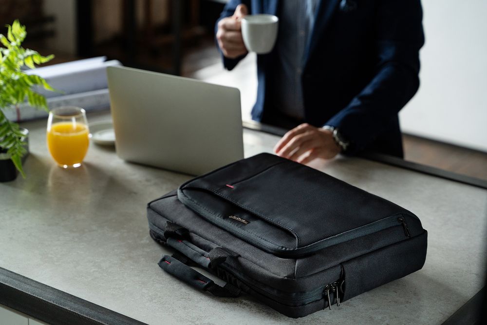 Сумка для ноутбука GuardIT, черная / Миниатюра WWW (1000)