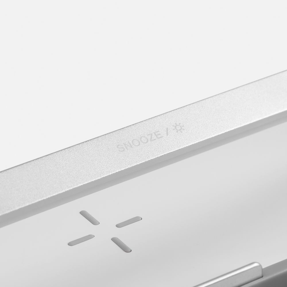 Колонка с часами и беспроводной зарядкой Veske ver.2, серая / Миниатюра WWW (1000)