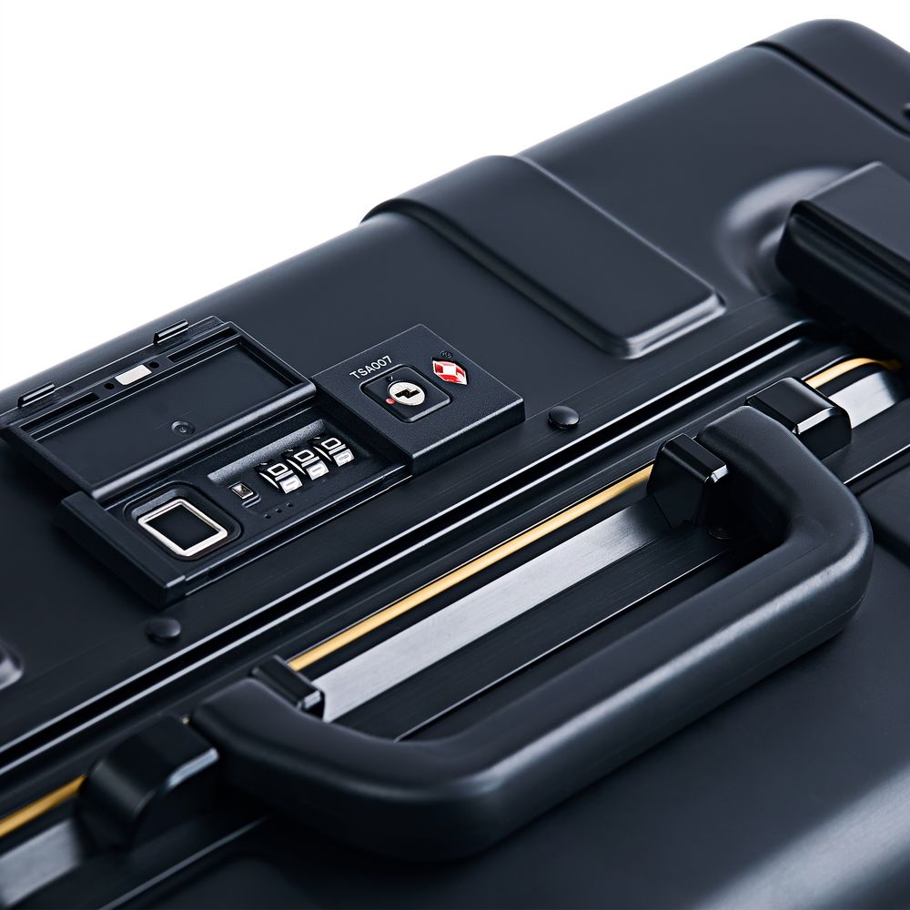 Чемодан Metal Luggage, черный / Миниатюра WWW (1000)