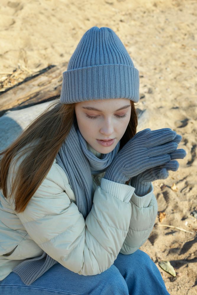 Шапка Capris, серая / Миниатюра WWW (1000)