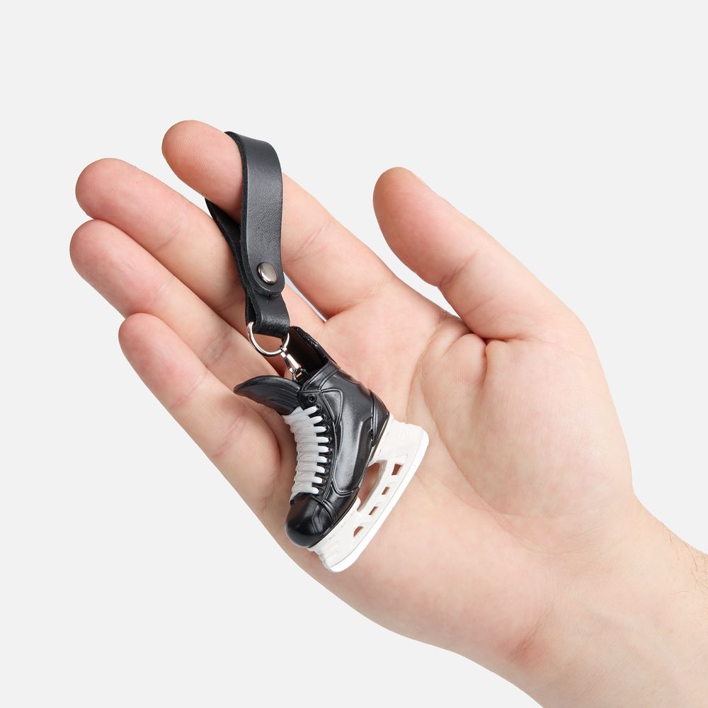 Брелок «Хоккейный конек», черный / Миниатюра WWW (1000)