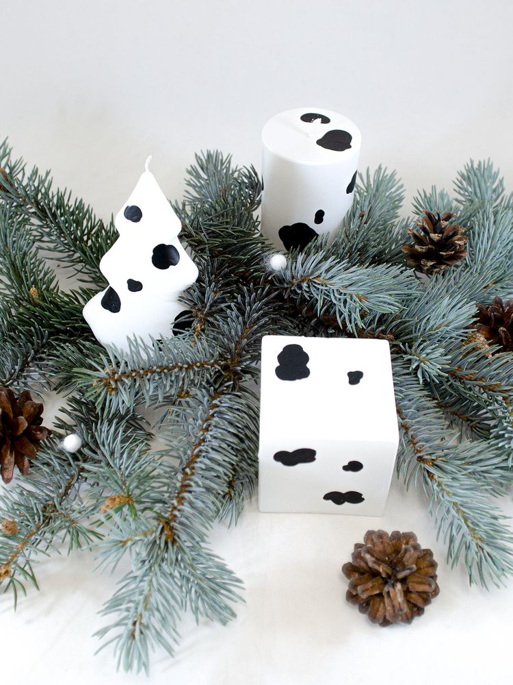 Свеча Spotted Cow, куб / Миниатюра WWW (1000)