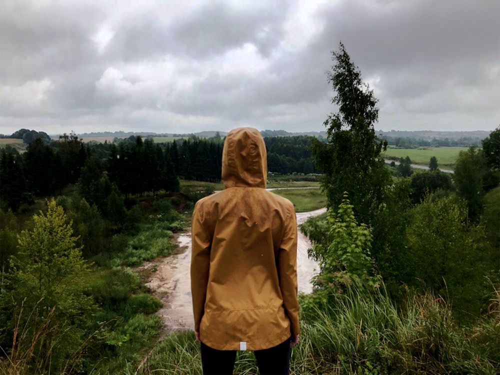 Ветровка женская Medvind, горчичная / Миниатюра WWW (1000)