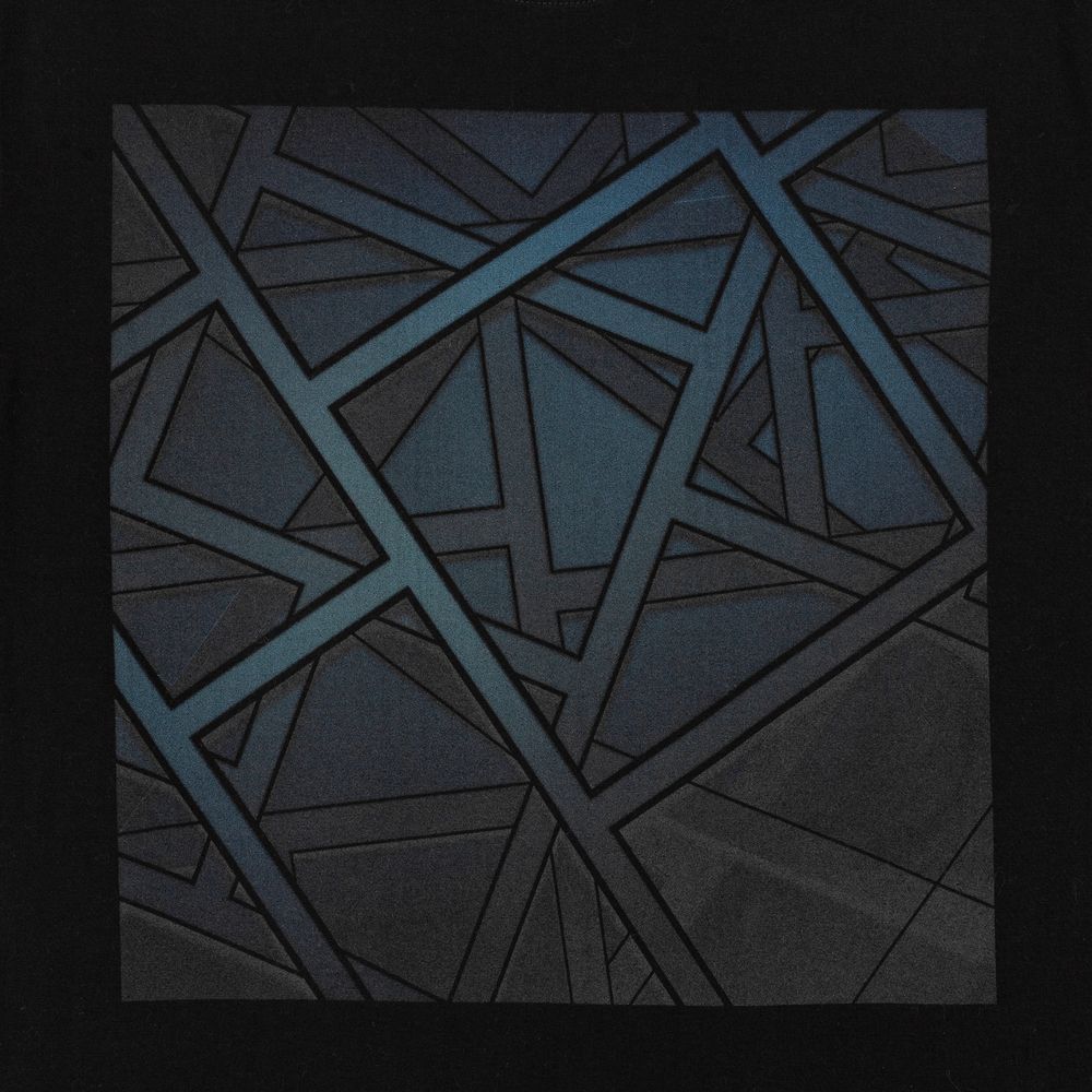 Футболка Illusion, черная / Миниатюра WWW (1000)