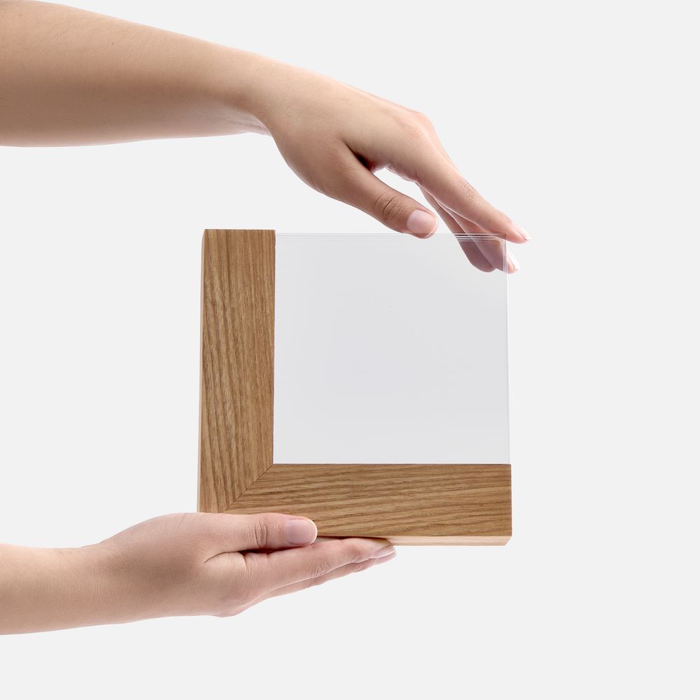 Стела Woodlyn / Миниатюра WWW (1000)