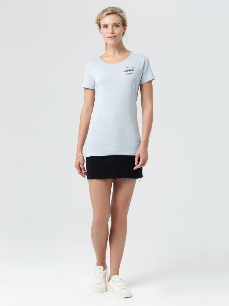 Футболка женская «Женщина хорошеет», голубая / Миниатюра WWW (1000)