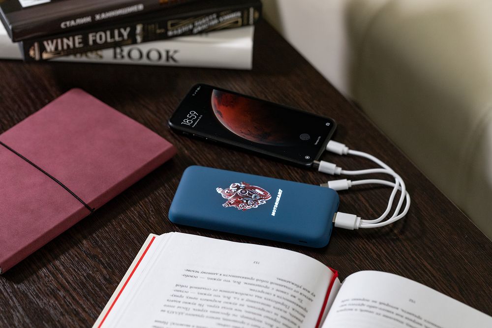 Аккумулятор с беспроводной зарядкой markBright Megapolis, 8000 мАч, синий / Миниатюра WWW (1000)