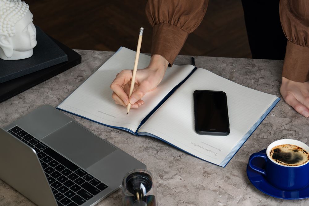 Ежедневник Flat Maxi, недатированный, синий / Миниатюра WWW (1000)