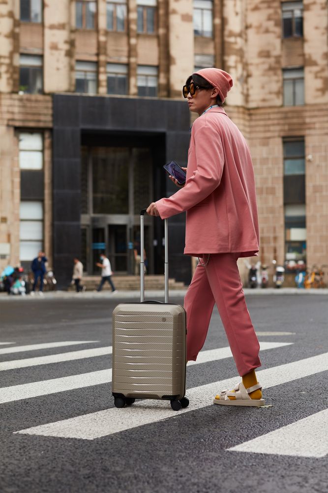 Чемодан Lightweight Luggage S, бежевый / Миниатюра WWW (1000)