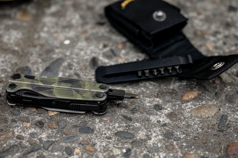 Мультитул Charge Plus, зеленый камуфляж / Миниатюра WWW (1000)