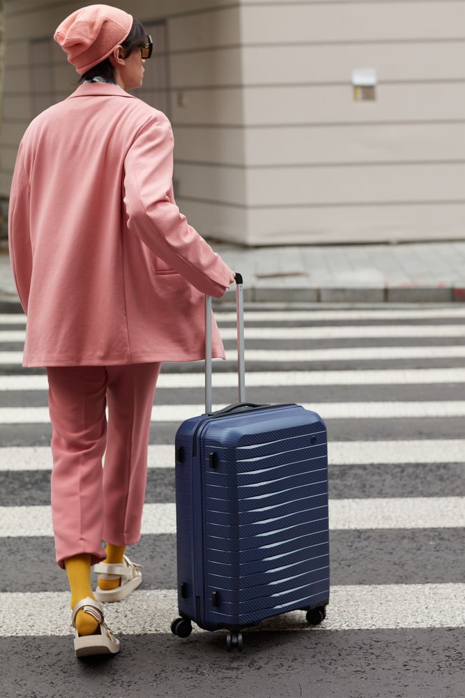 Чемодан Lightweight Luggage M, синий / Миниатюра WWW (1000)