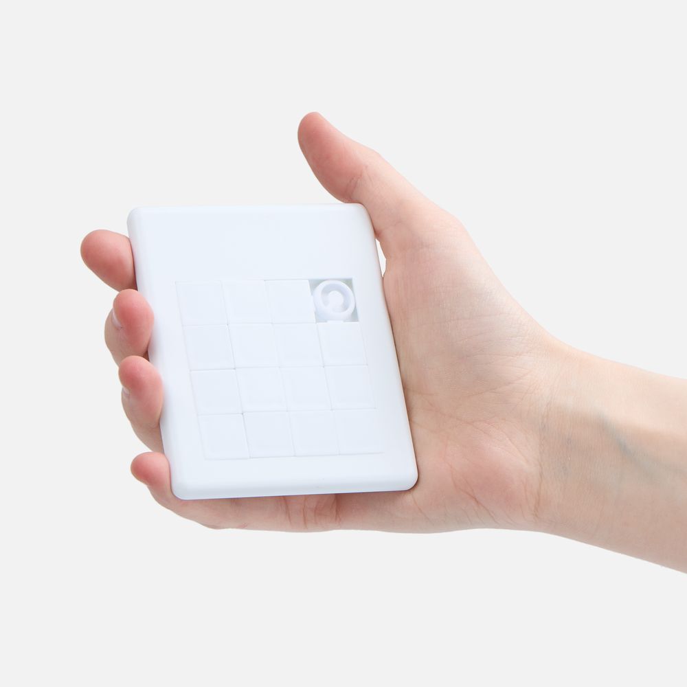 Головоломка «Пятнашки», белая / Миниатюра WWW (1000)