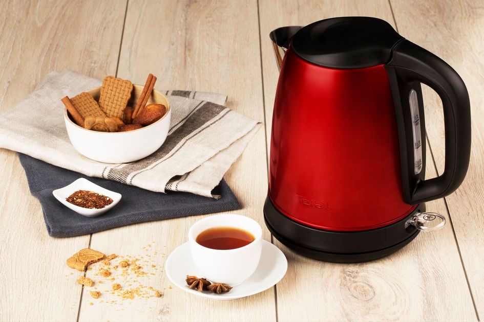 Чайник Confidence, красный / Миниатюра WWW (1000)