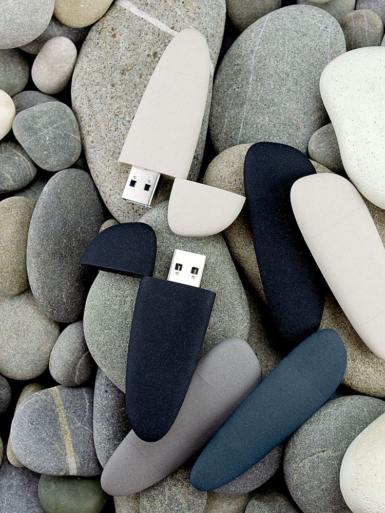 Флешка Pebble Type-C, USB 3.0, серая, 32 Гб / Миниатюра WWW (1000)