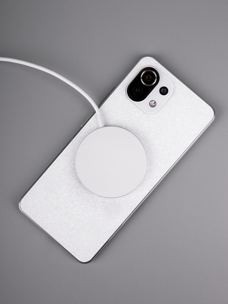 Беспроводное зарядное устройство с магнитами Magmate, серебристое / Миниатюра WWW (1000)