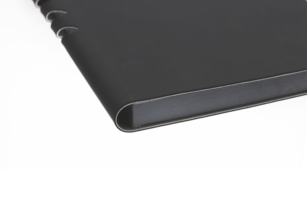 Ежедневник Flexpen Soft Touch, недатированный, черный с серым / Миниатюра WWW (1000)