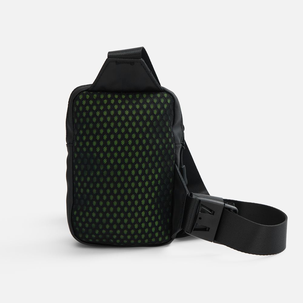 Спортивная кросс-боди сумка UrbanHike, черная / Миниатюра WWW (1000)