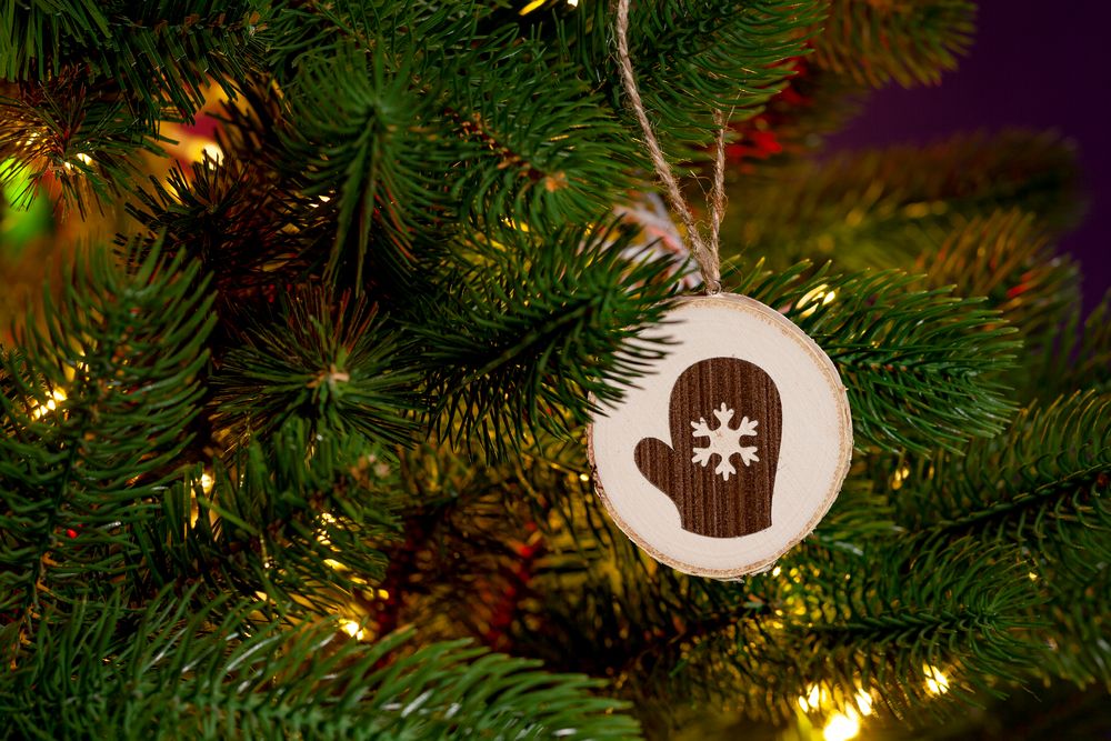 Подвеска Logger, с варежкой / Миниатюра WWW (1000)